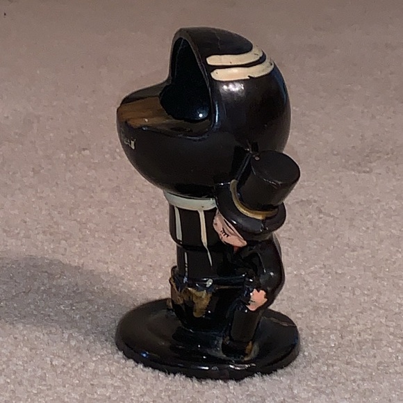 Vintage Ashtray, Man with Top Hat Figure, 6 1/2” - Picture 3 of 15
